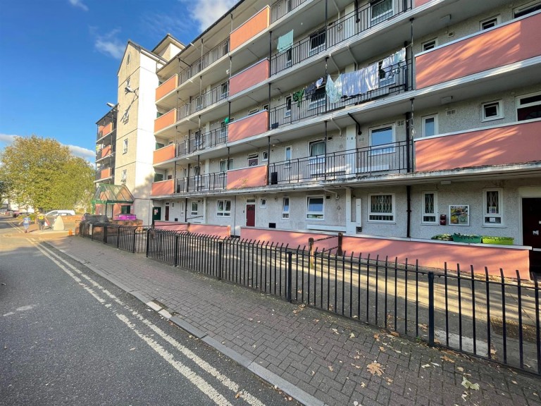 Thomas Road, London