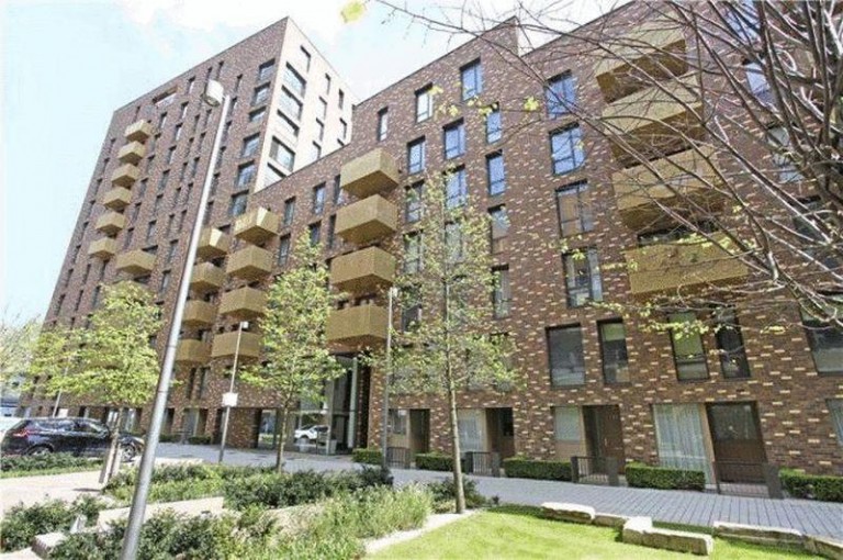 Nelsons Walk, London