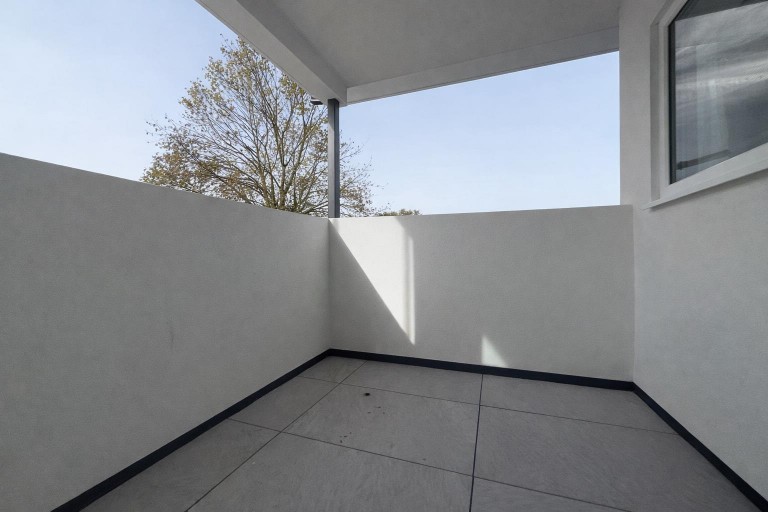 Portelet Road, London