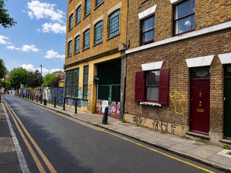 Woodseer Street, London