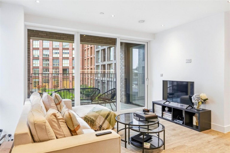 Rookwood Way, London